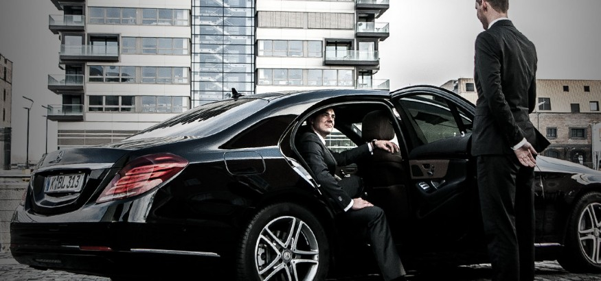 How To Build A Modern Limousine Service Which Makes Money Online?